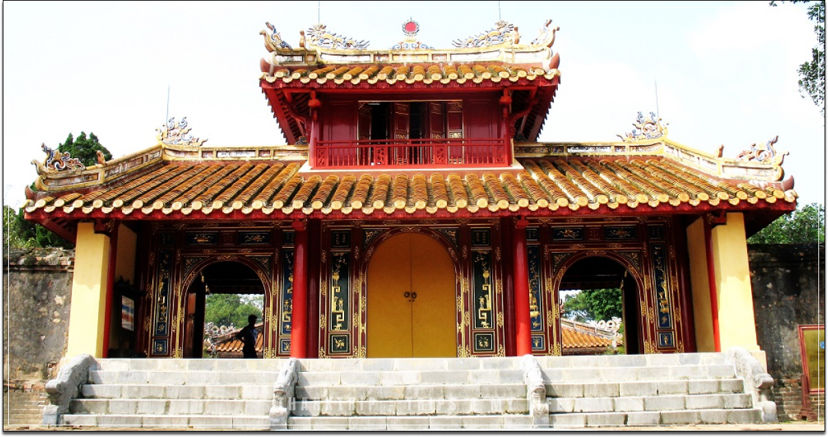 Lăng Minh Mạng Huế – Kiến trúc uy nghi giữa không gian cổ kính cố đô