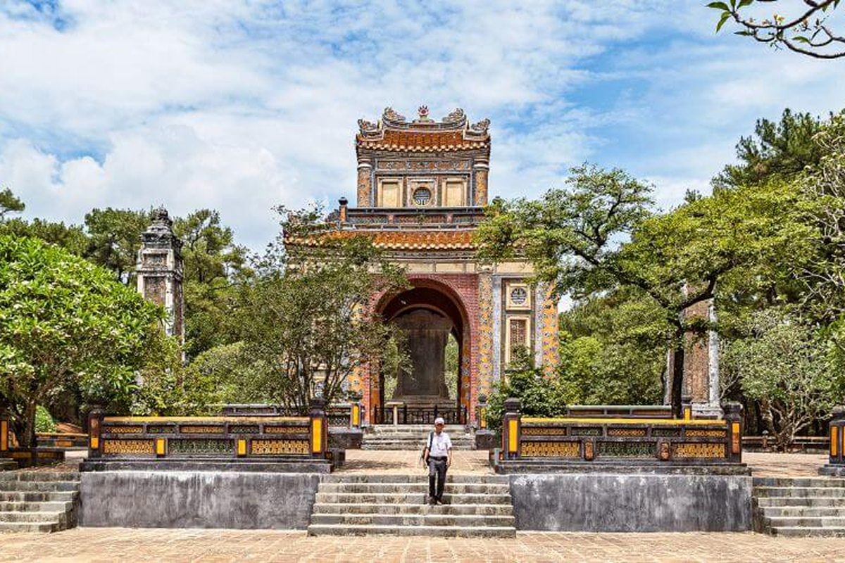 Lăng Tự Đức được bắt đầu xây dựng vào năm 1864