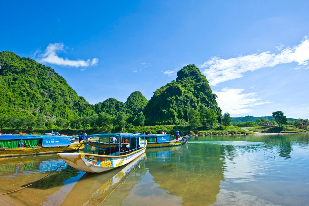 Thời điểm lý tưởng để khám phá hang động, biển và các địa điểm du lịch Quảng Bình nổi tiếng