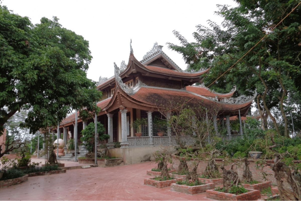 cảnh quan xanh mát xung quanh Chùa Đặng Xá