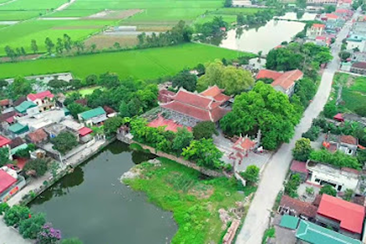 Kinh nghiệm tham quan Chùa Đặng Xá: mặc trang phục lịch sự, giữ trật tự, tôn trọng không gian thờ tự và chụp ảnh đúng khu vực cho phép