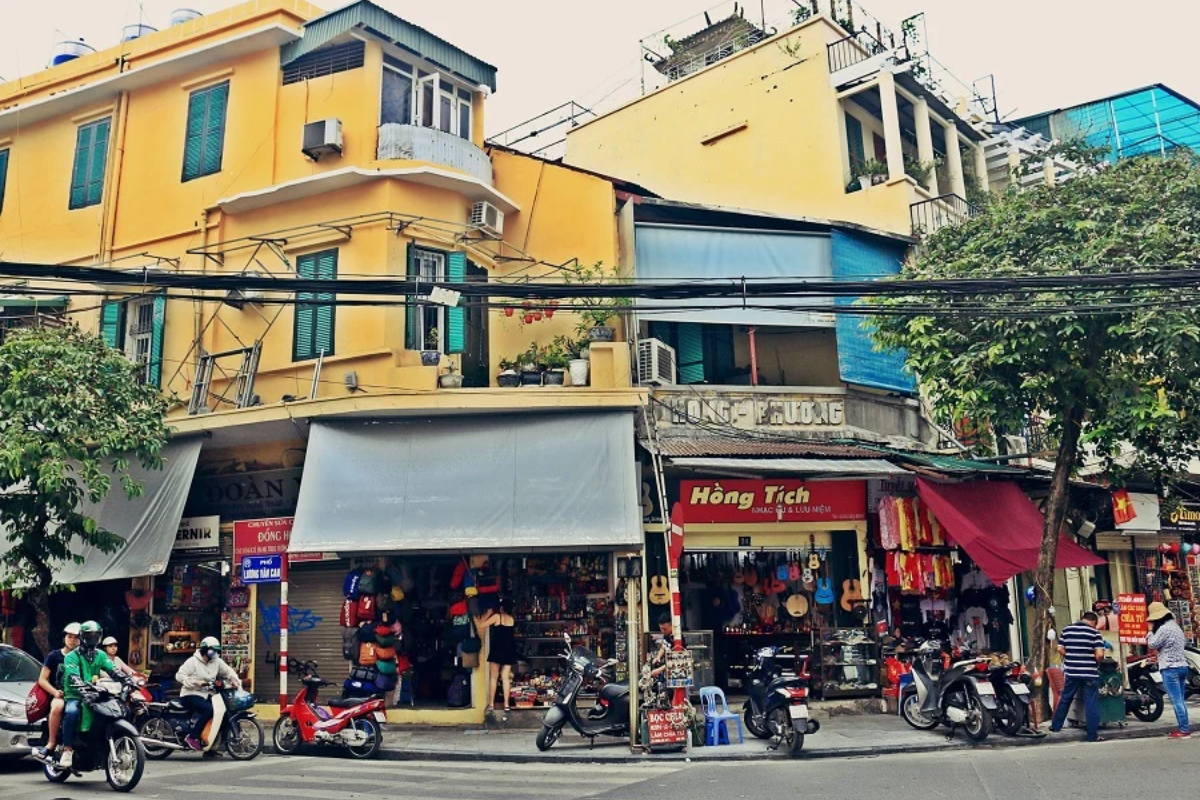 Ghé chợ, dạo phố cổ và khám phá thêm những điểm đến thú vị quanh Hà Nội 