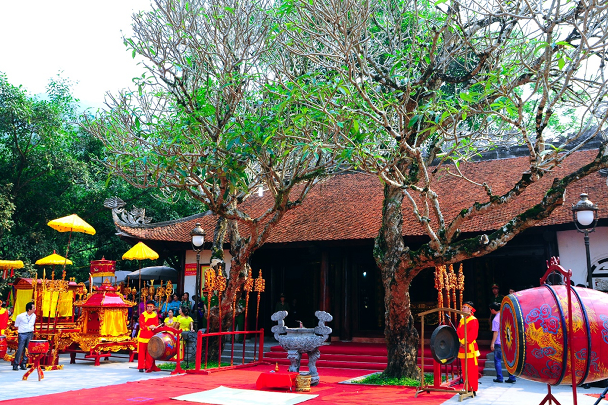 Đền Cậu Tây Thiên