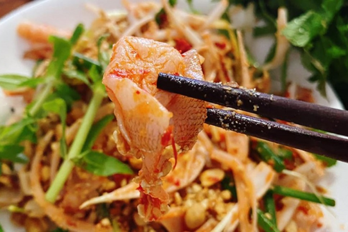 Gỏi cá đục đặc sản hấp dẫn khi du lịch Hà Tĩnh