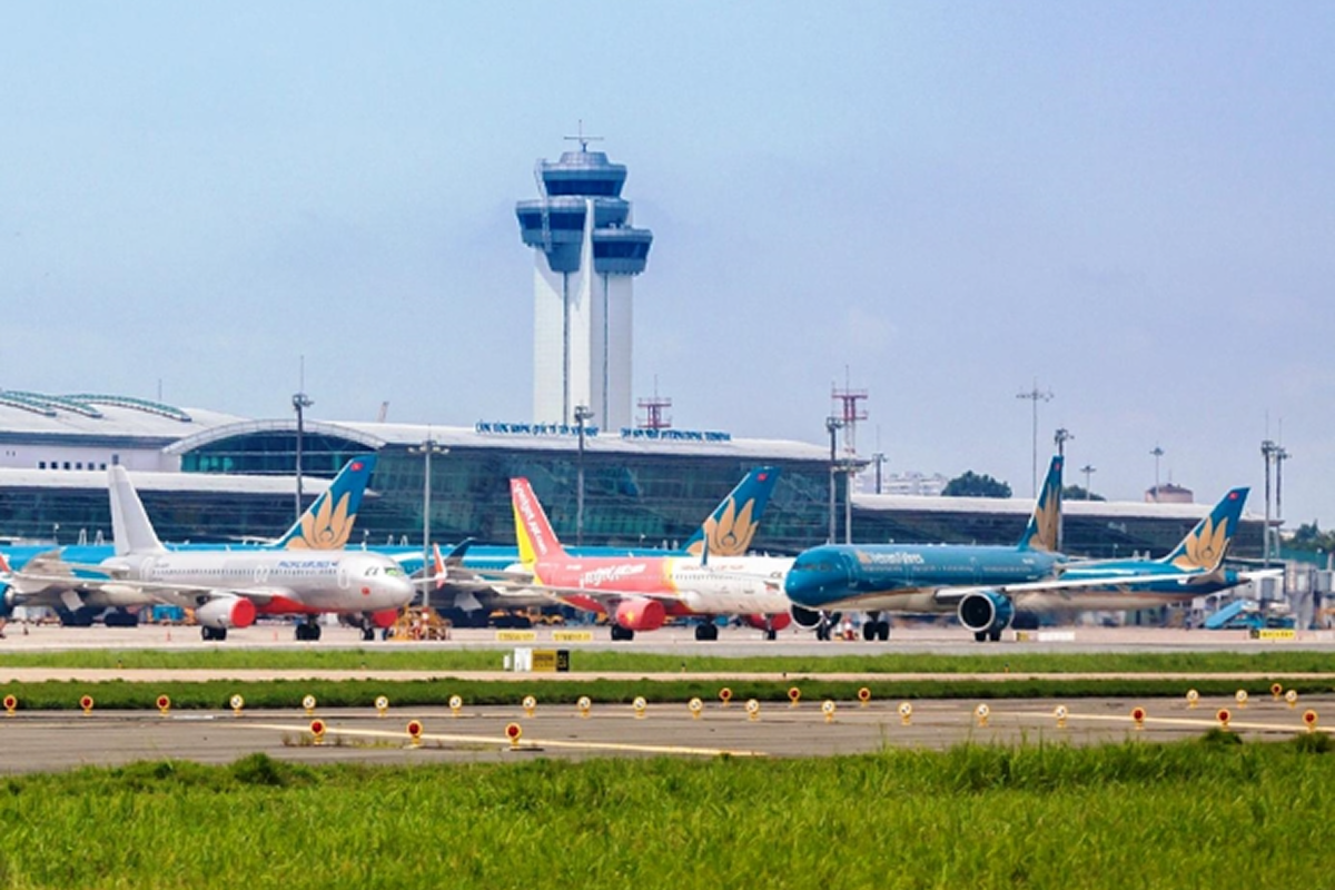 Di chuyển bằng máy bay khi du lịch Hà Tĩnh qua sân bay Vinh
