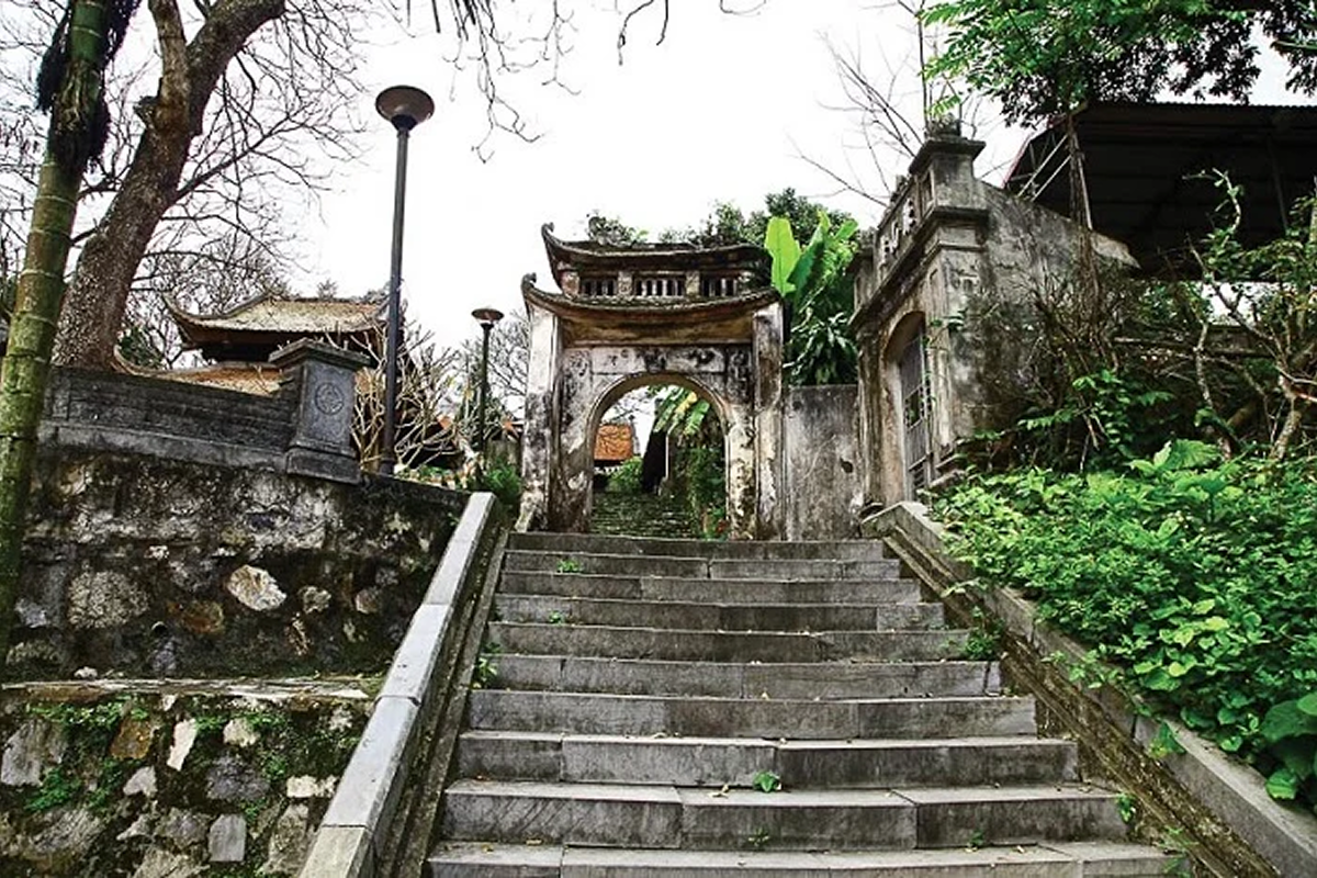 Kiến trúc cổ kính Chùa Long Đọi Sơn
